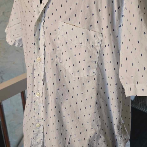 Aeropostale Short Sleeve Button Down White & Navy Shirt - Picture 4 of 5
